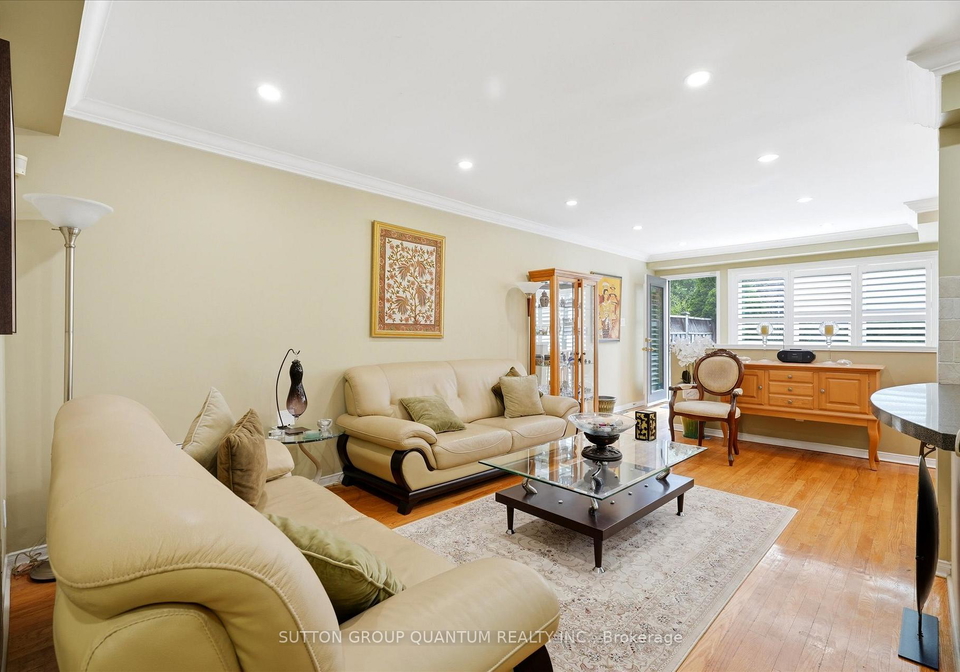 1064-queen-street-w-mississauga-ontario-w13132632