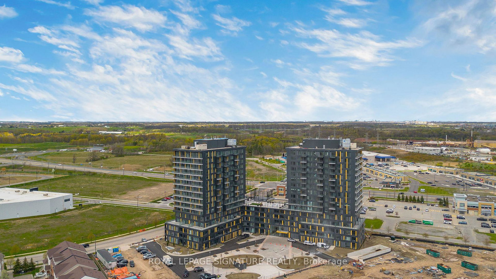 4878-powers-common-burlington-ontario-w13132726