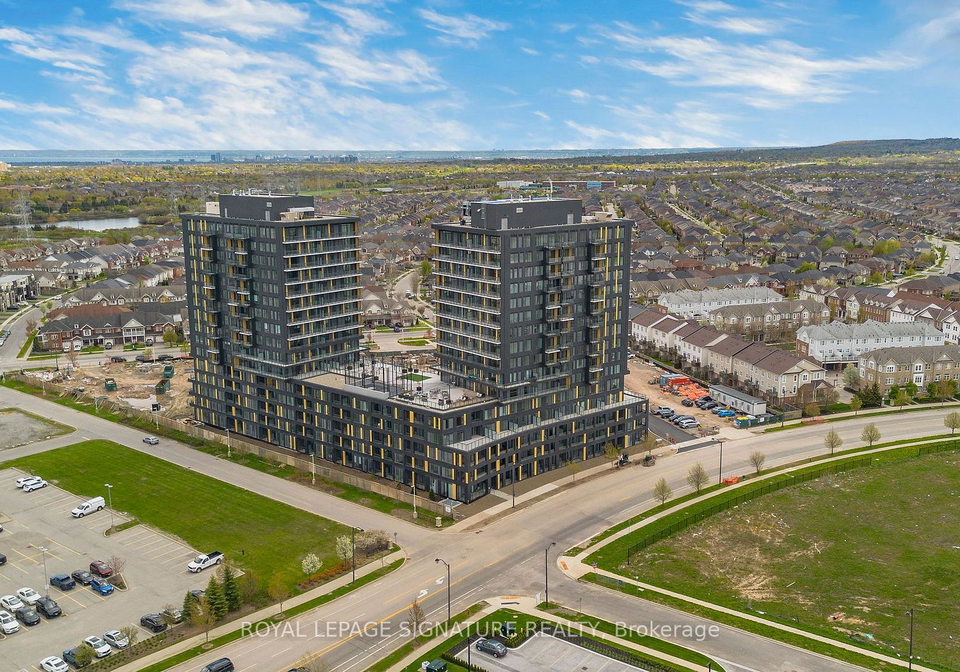 4878-powers-common-burlington-ontario-w13132726
