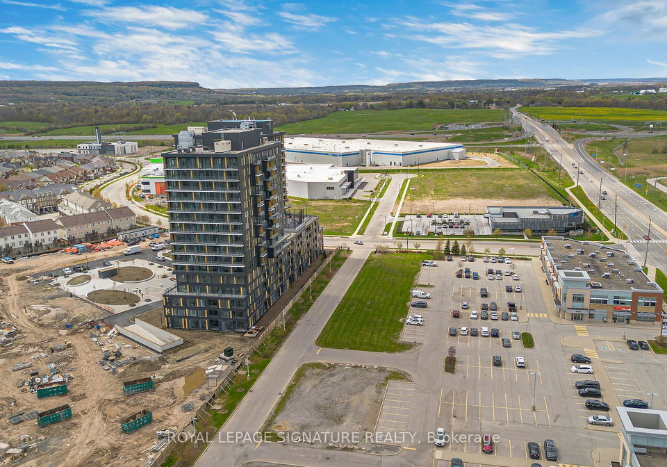 4878-powers-common-burlington-ontario-w13132726