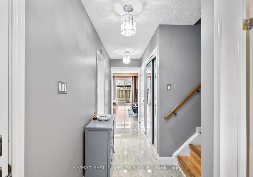 121-tulip-drive-brampton-ontario-w13132900