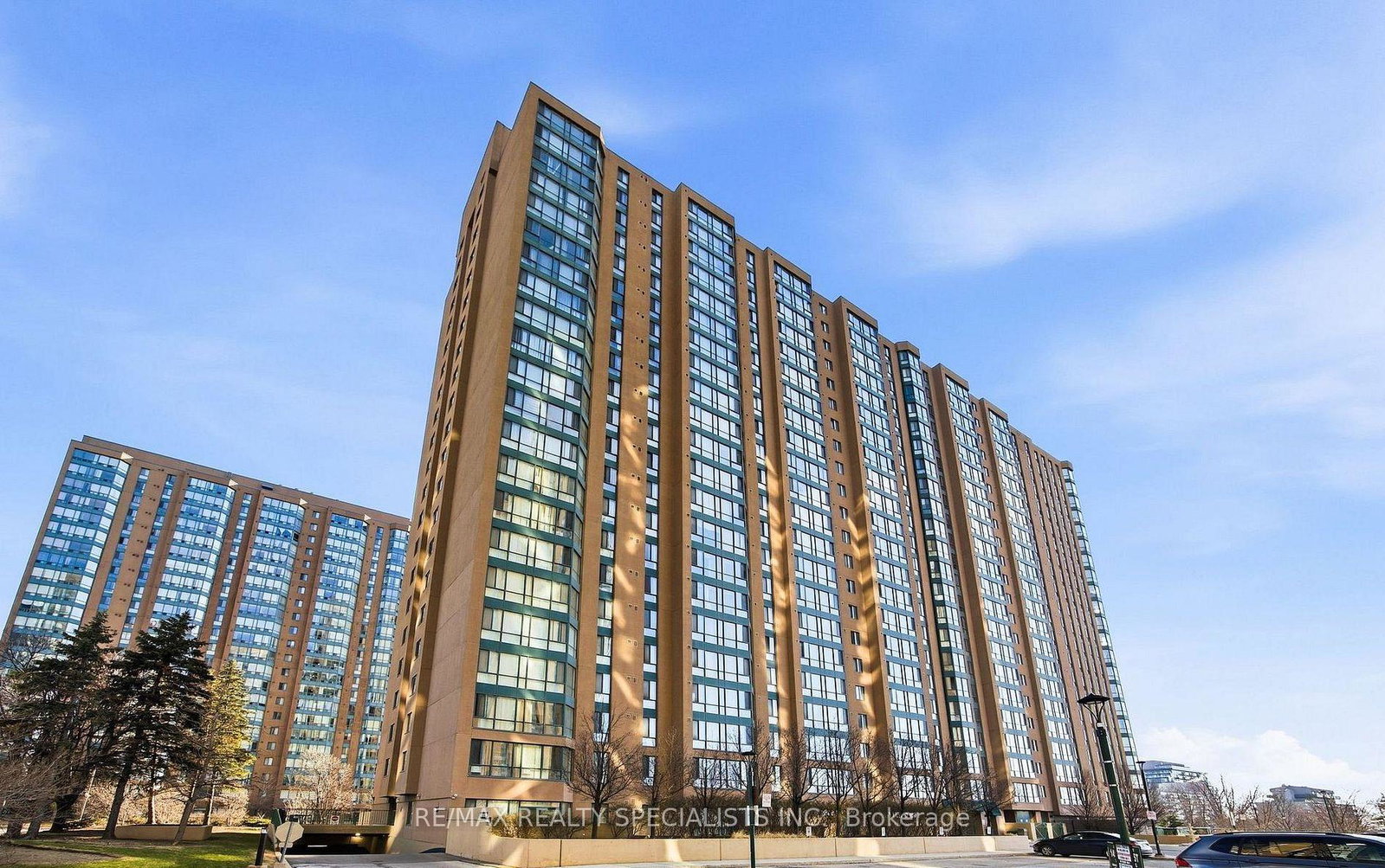 145-hillcrest-avenue-mississauga-ontario-w13133008