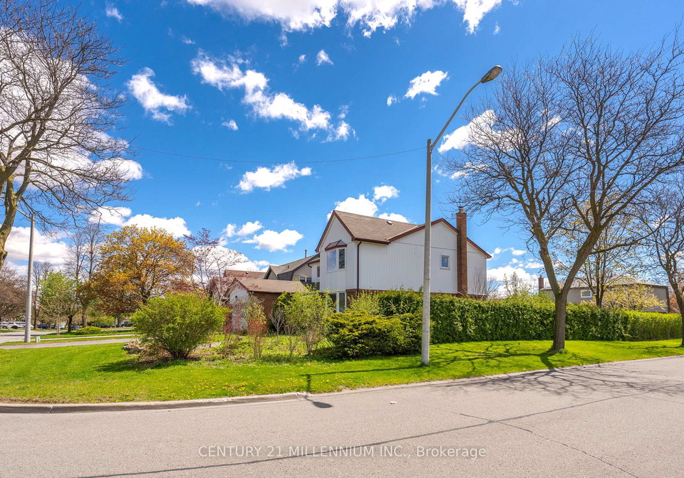 30-milford-crescent-brampton-ontario-w13133234