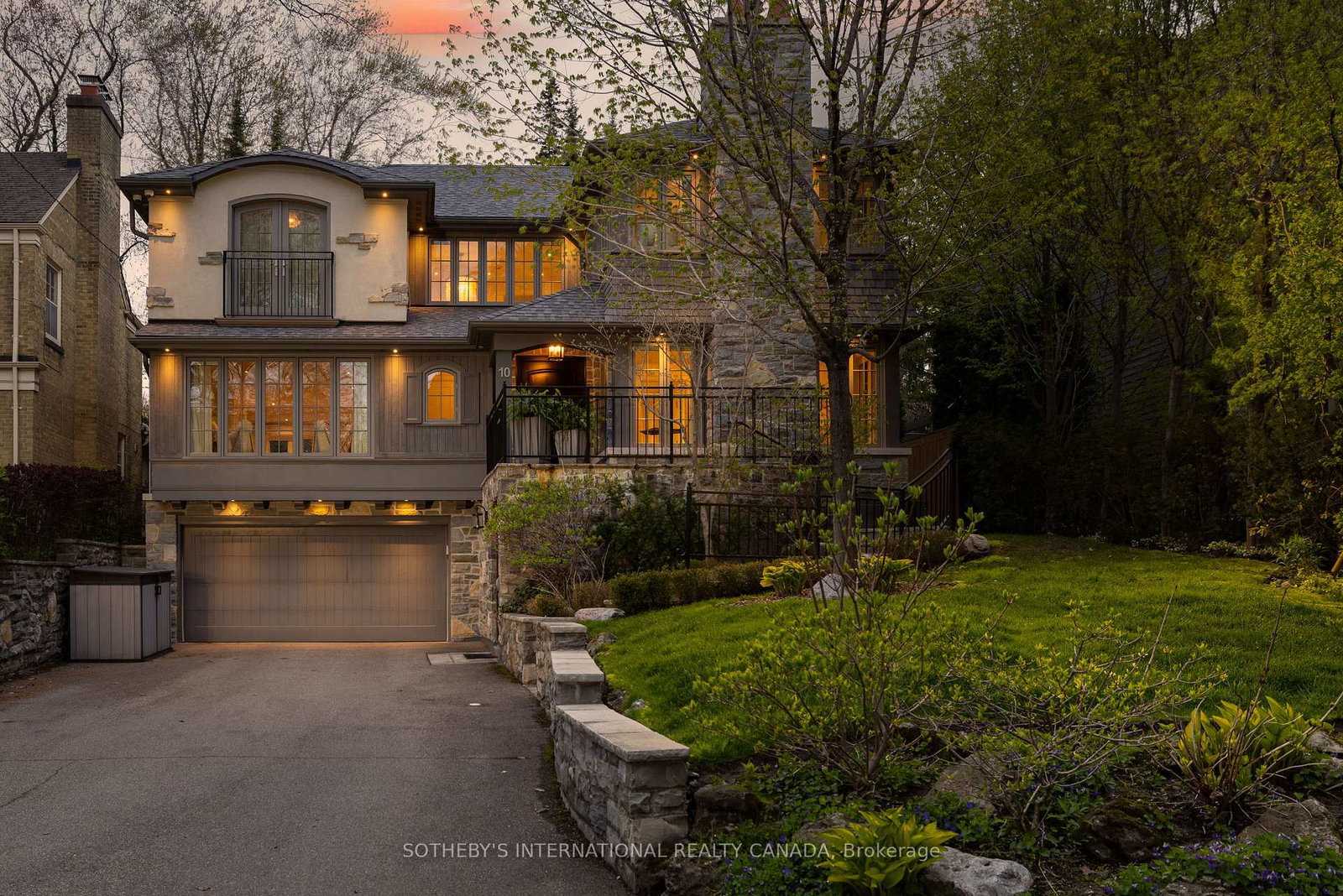 10-queen-marys-drive-etobicoke-ontario-w13133296