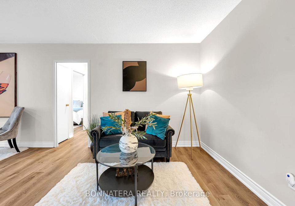 3065-queen-frederica-drive-mississauga-ontario-w13133438