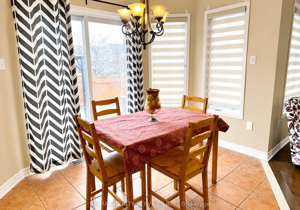 3083-hawktail-crescent-mississauga-ontario-w13133464