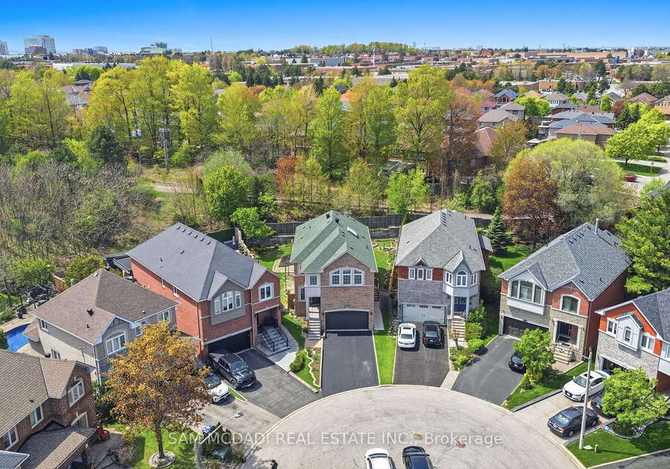 5532-windy-hill-court-mississauga-ontario-w13133492