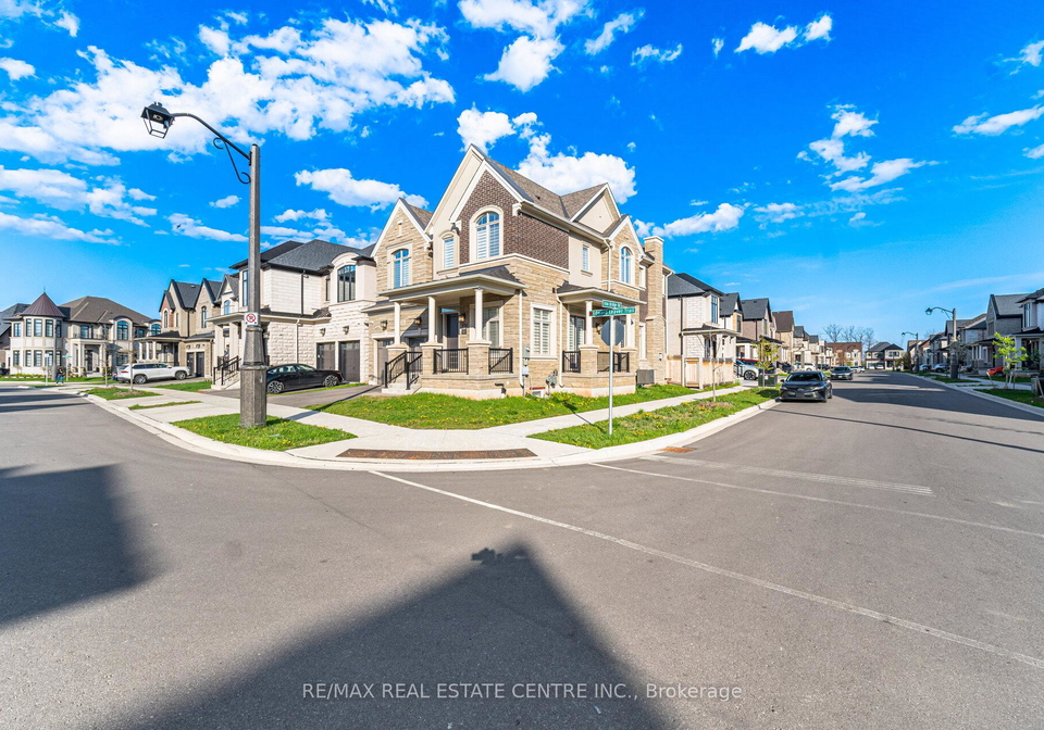 2380-edward-leaver-trail-oakville-ontario-w13133496