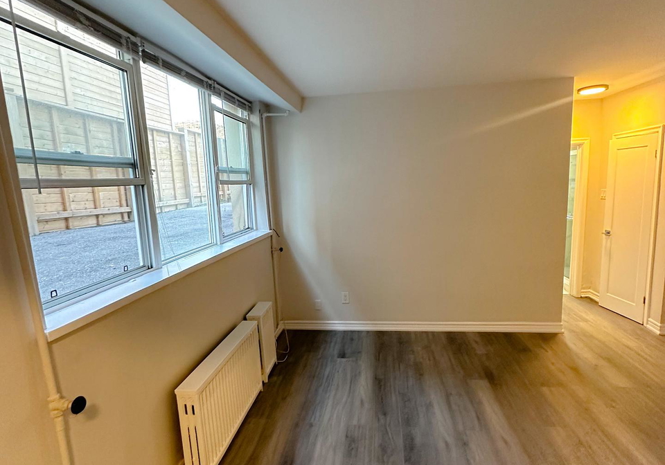 16-garden-place-etobicoke-ontario-w13133834