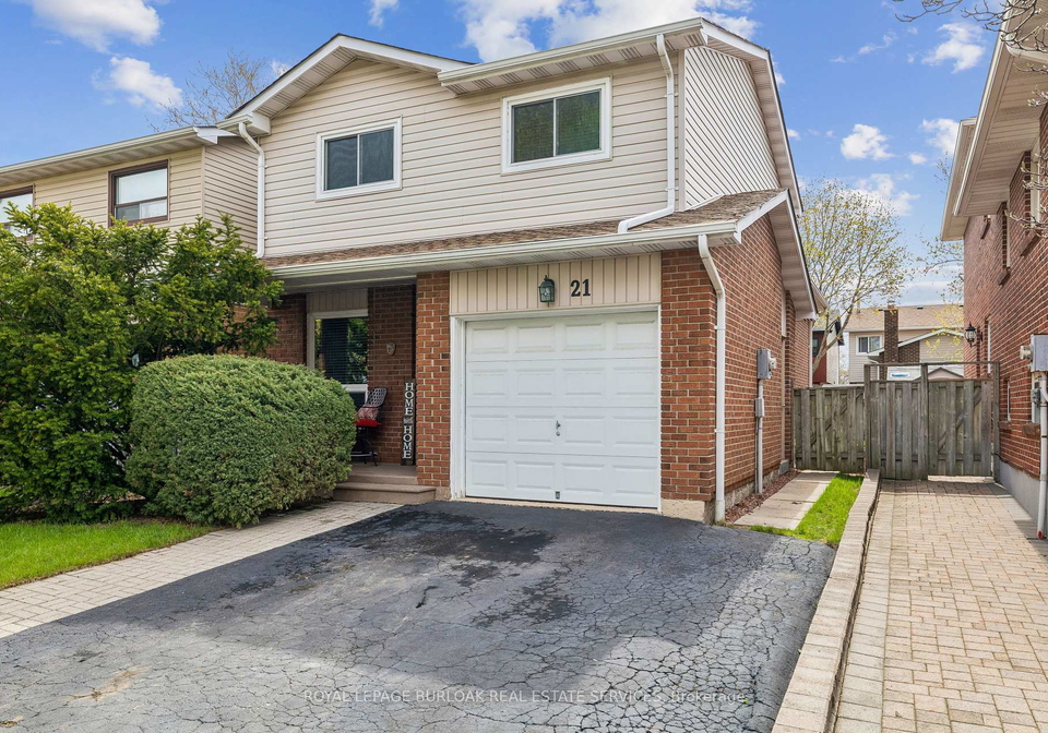 21-lionshead-lookout-brampton-ontario-w13133846
