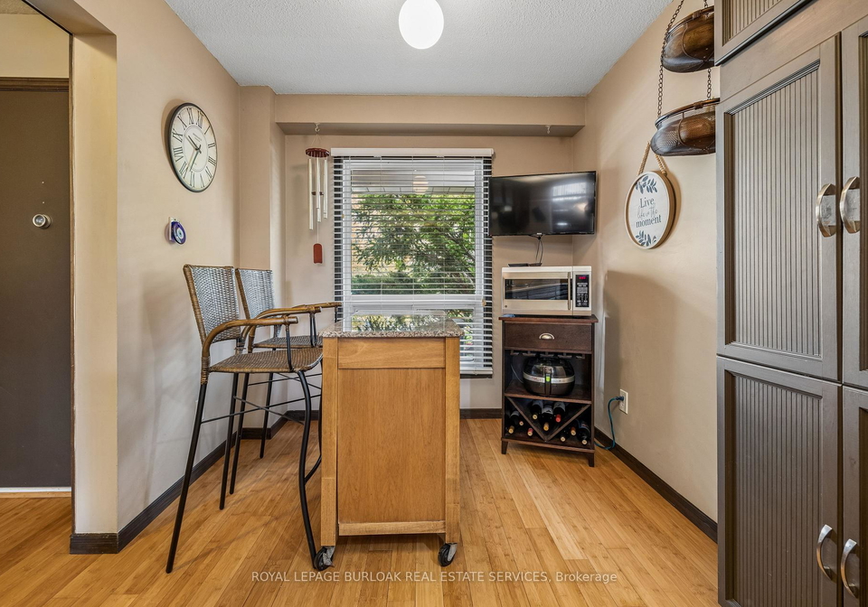 21-lionshead-lookout-brampton-ontario-w13133846