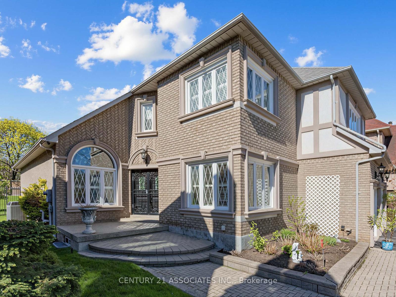 1478-estes-crescent-mississauga-ontario-w13133948