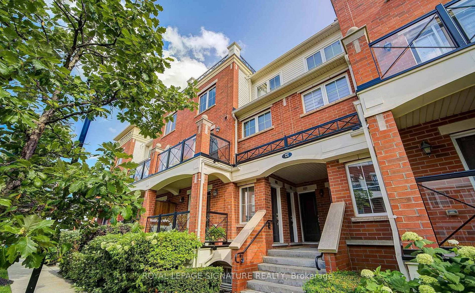 2460-post-road-oakville-ontario-w13133960
