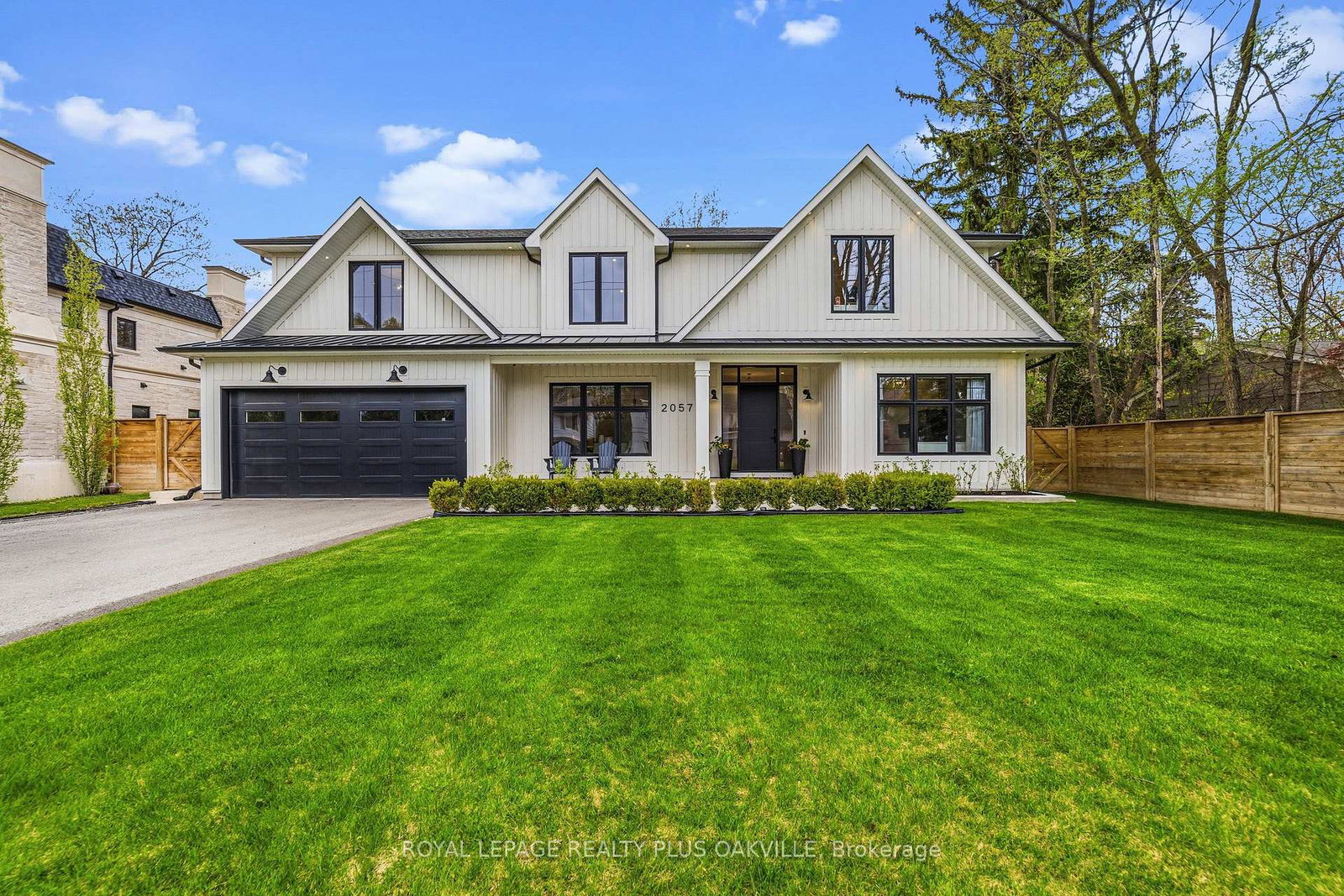 2057-salvator-boulevard-oakville-ontario-w13134048