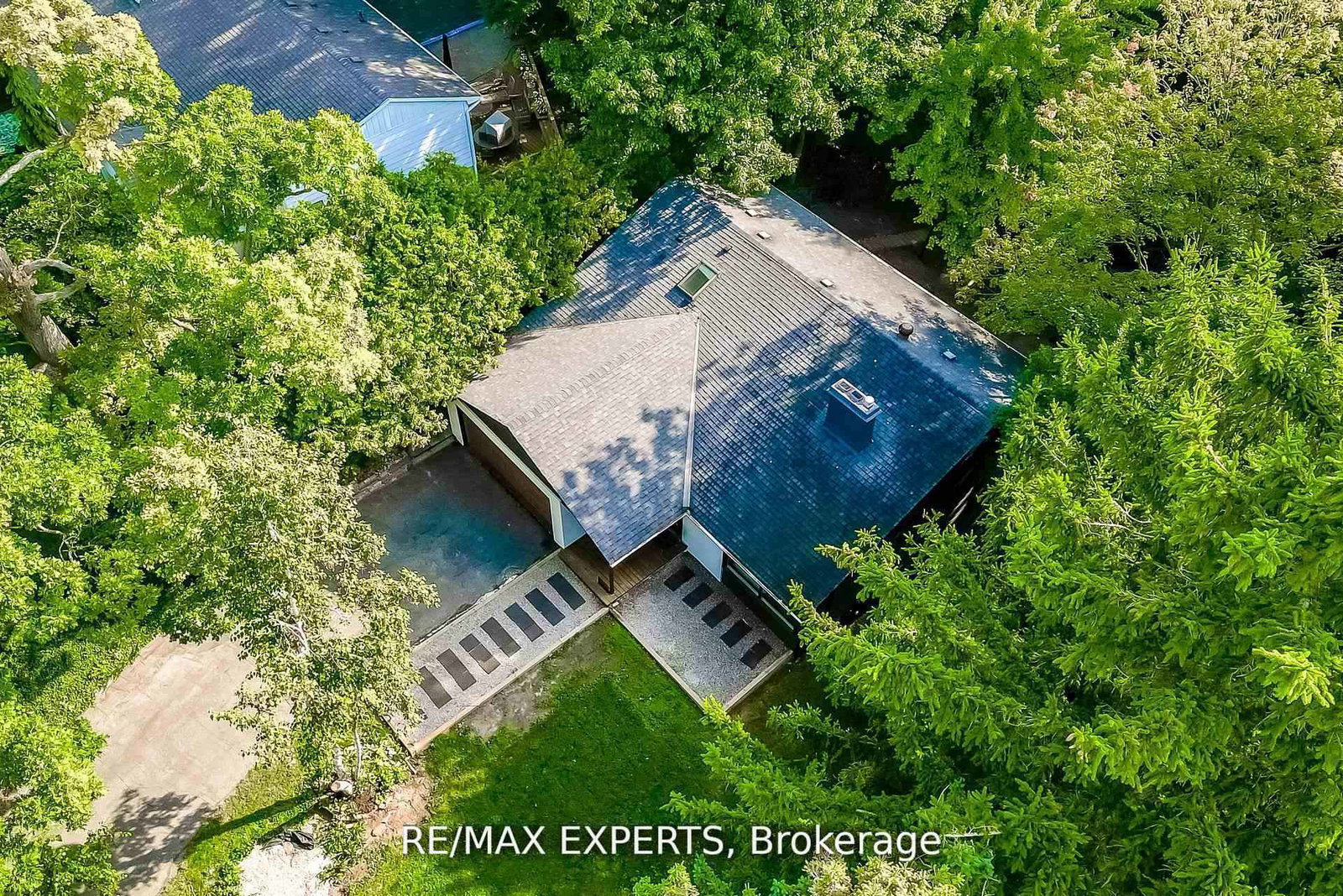 1135-greenoaks-drive-mississauga-ontario-w13134160