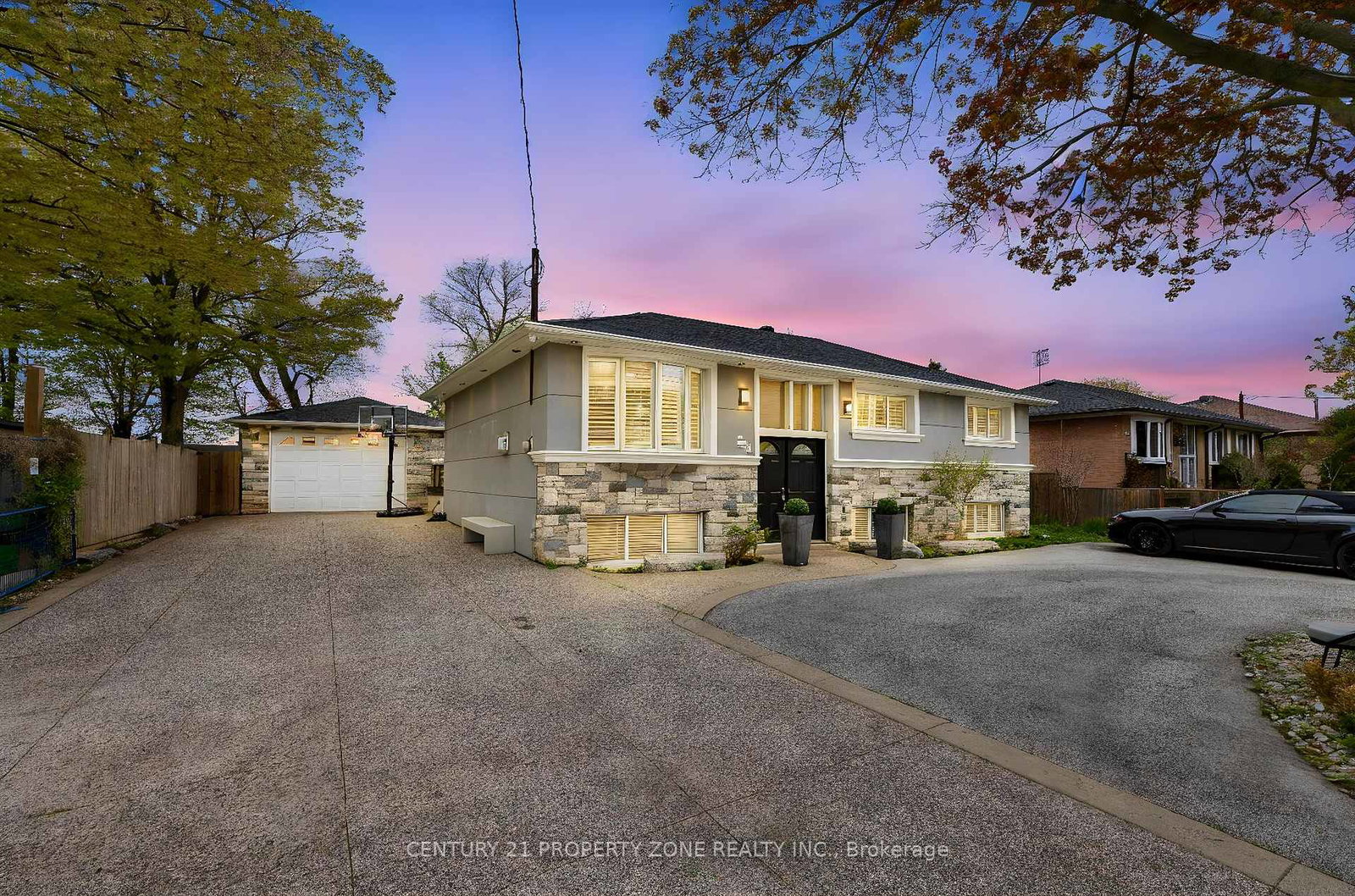 547-pinegrove-road-oakville-ontario-w13134668