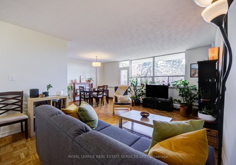 100-coe-hill-drive-toronto-ontario-w13134934