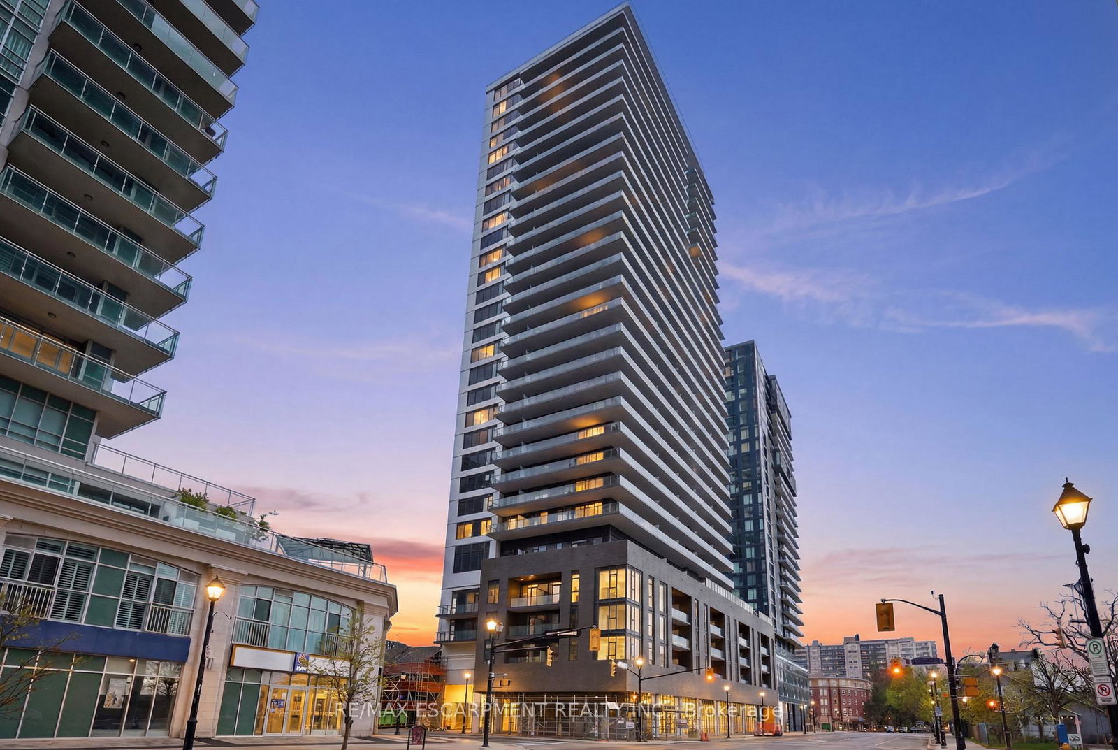2075-lakeshore-road-burlington-ontario-w13134970