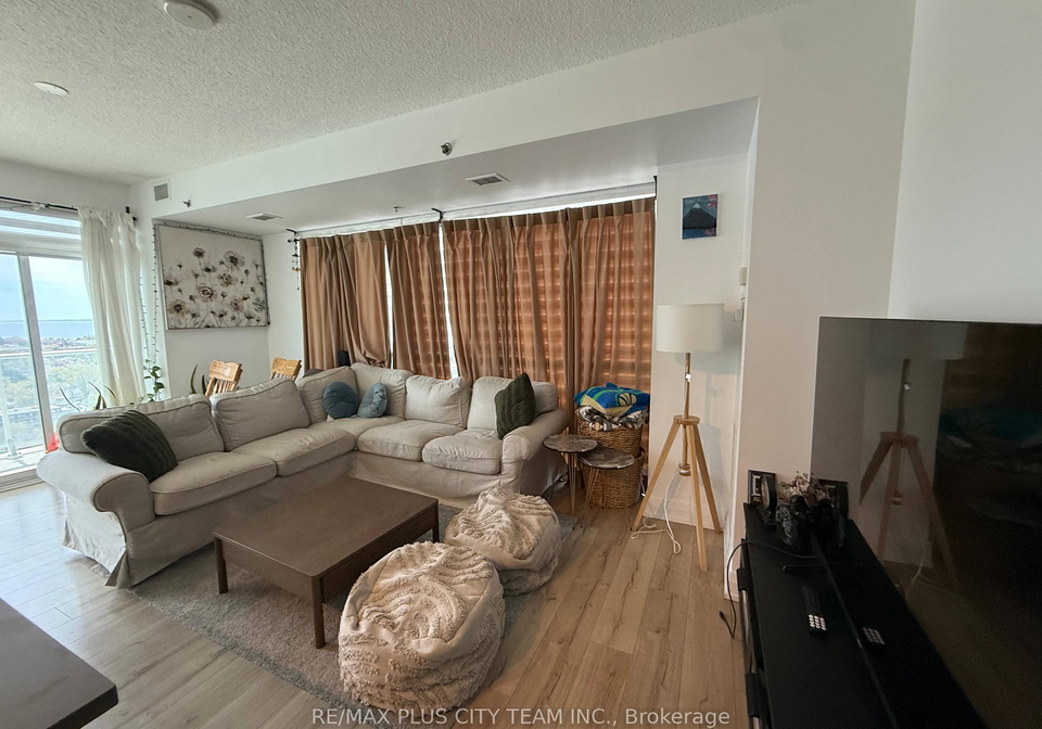 65-speers-road-oakville-ontario-w13135114