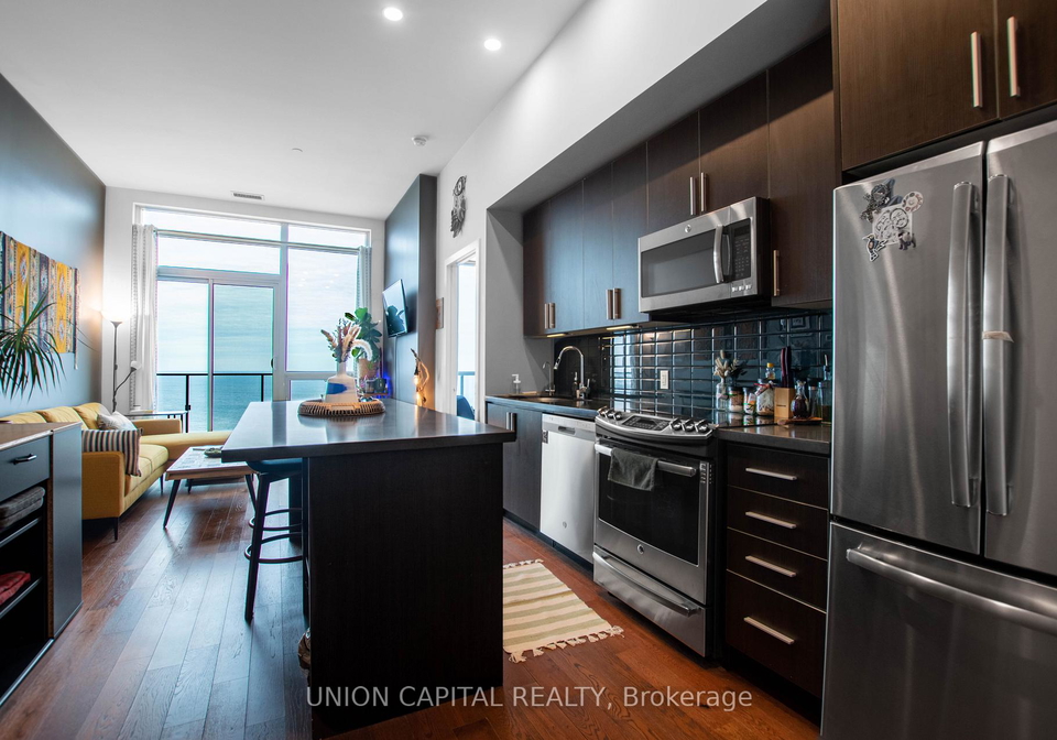 2212-lake-shore-boulevard-w-etobicoke-ontario-w13135138