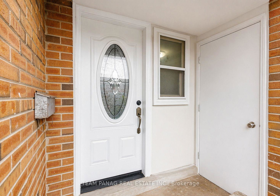 9-kendleton-drive-etobicoke-ontario-w13135228