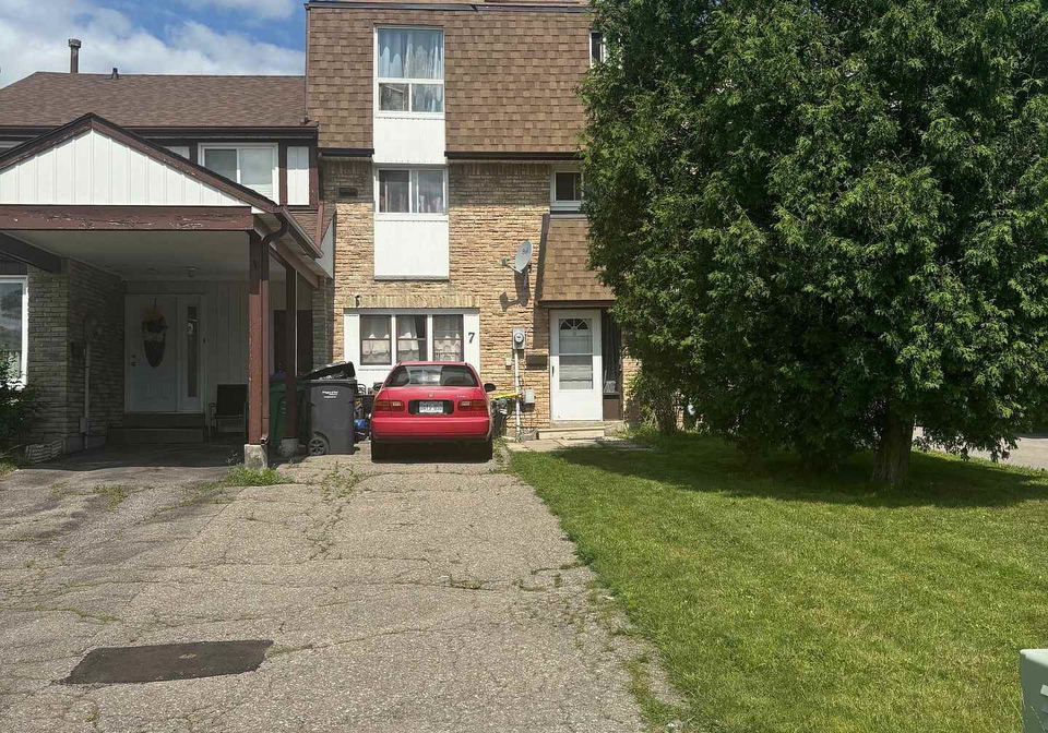 7-fanshawe-drive-brampton-ontario-w13135320