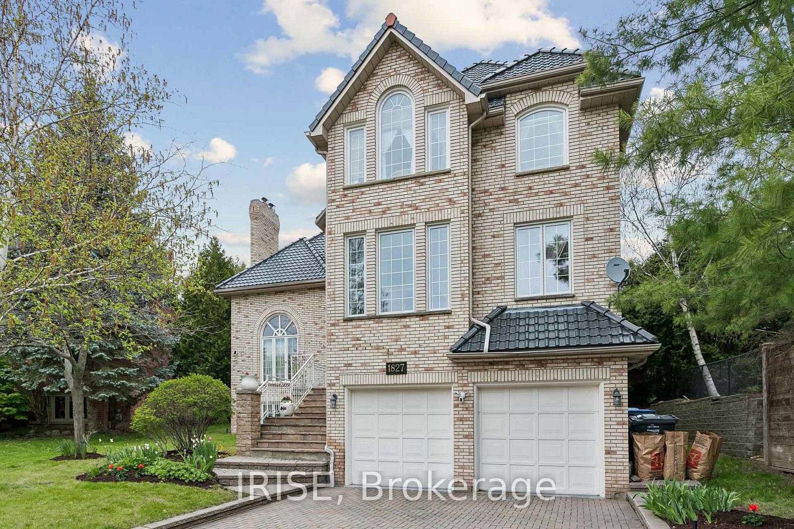 1827-chesbro-court-mississauga-ontario-w13135520