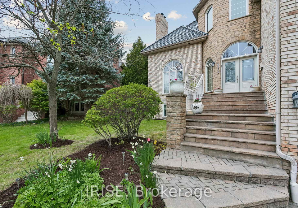 1827-chesbro-court-mississauga-ontario-w13135520