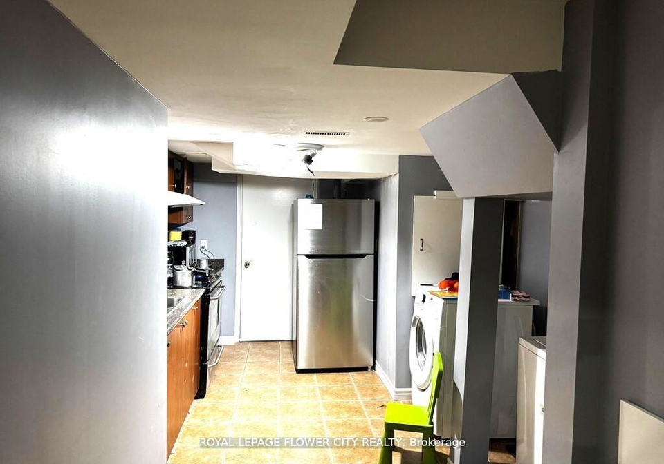 18-saint-eugene-street-brampton-ontario-w13135612