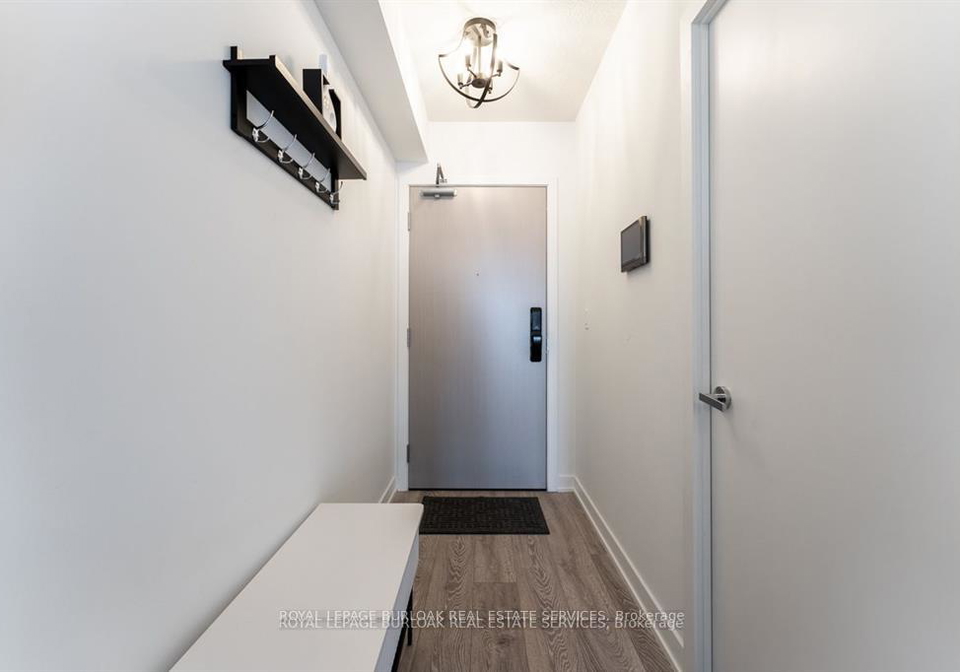 3210-dakota-common-s-burlington-ontario-w13135768