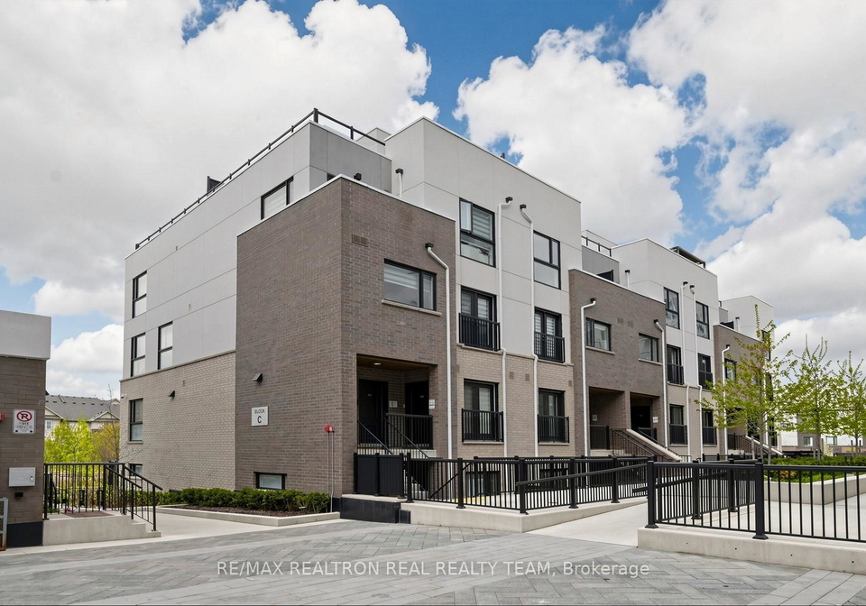 349-wheat-boom-drive-oakville-ontario-w13136106