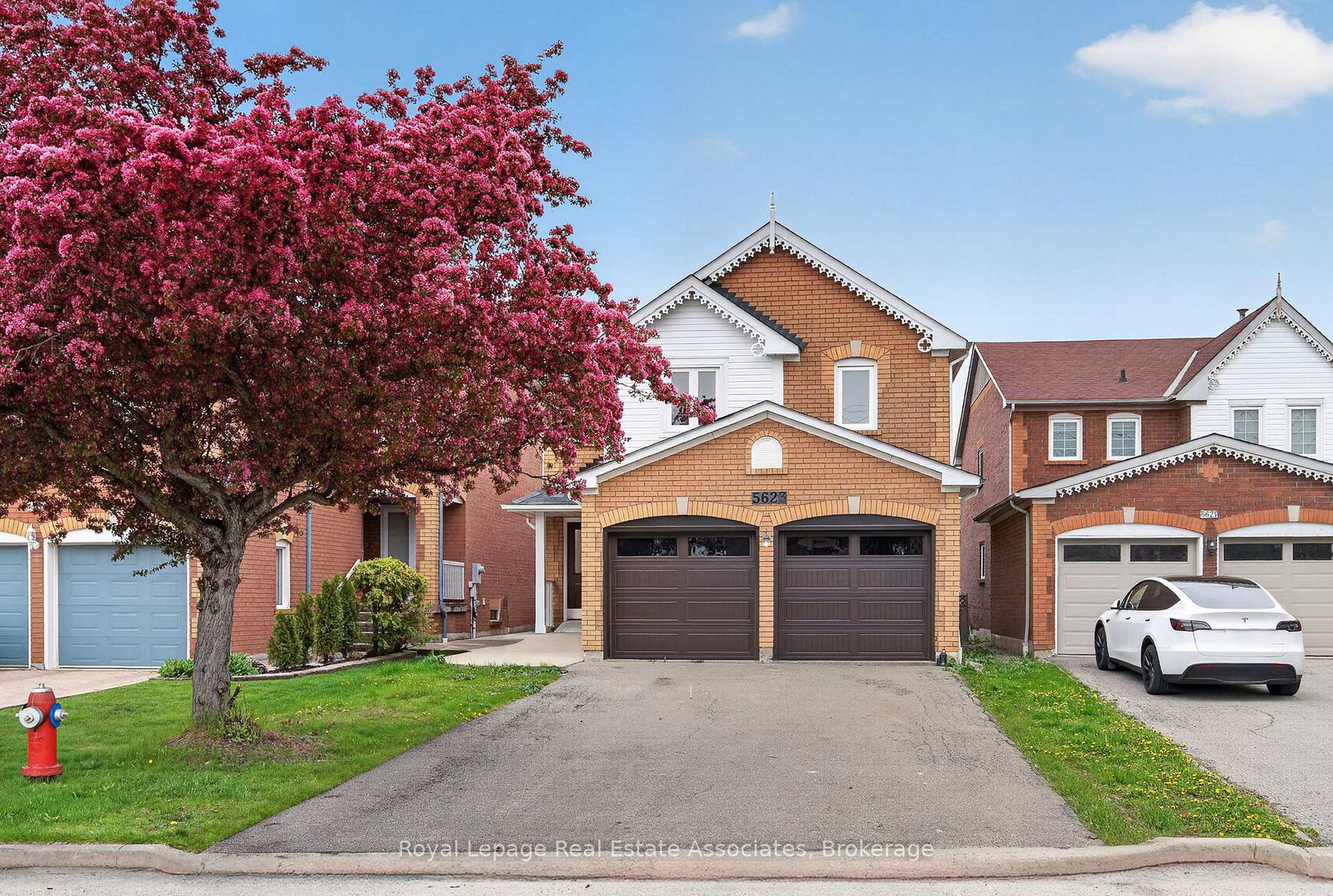 5623-haddon-hall-road-mississauga-ontario-w13136122