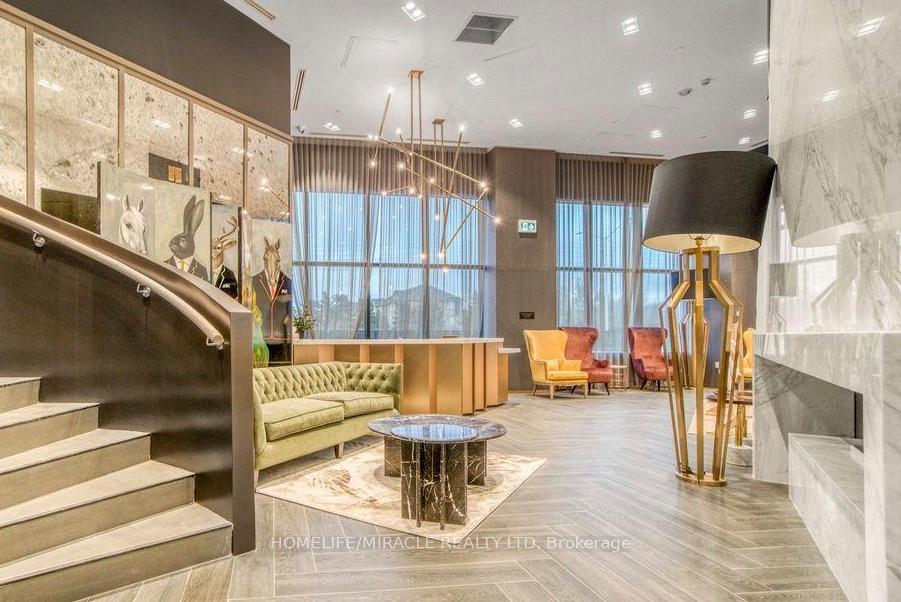 395-dundas-street-w-oakville-ontario-w13136298