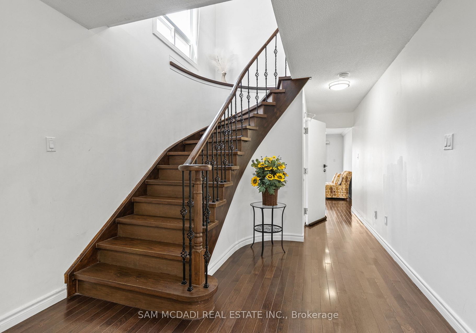 6282-camgreen-circle-mississauga-ontario-w13136446