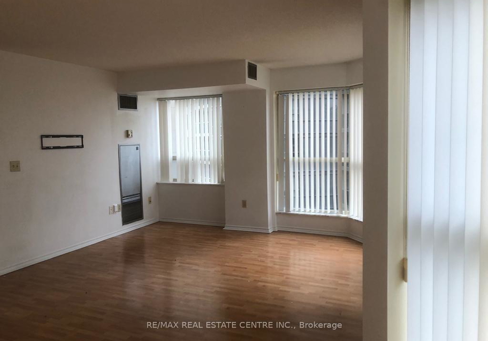 335-webb-drive-mississauga-ontario-w13136536