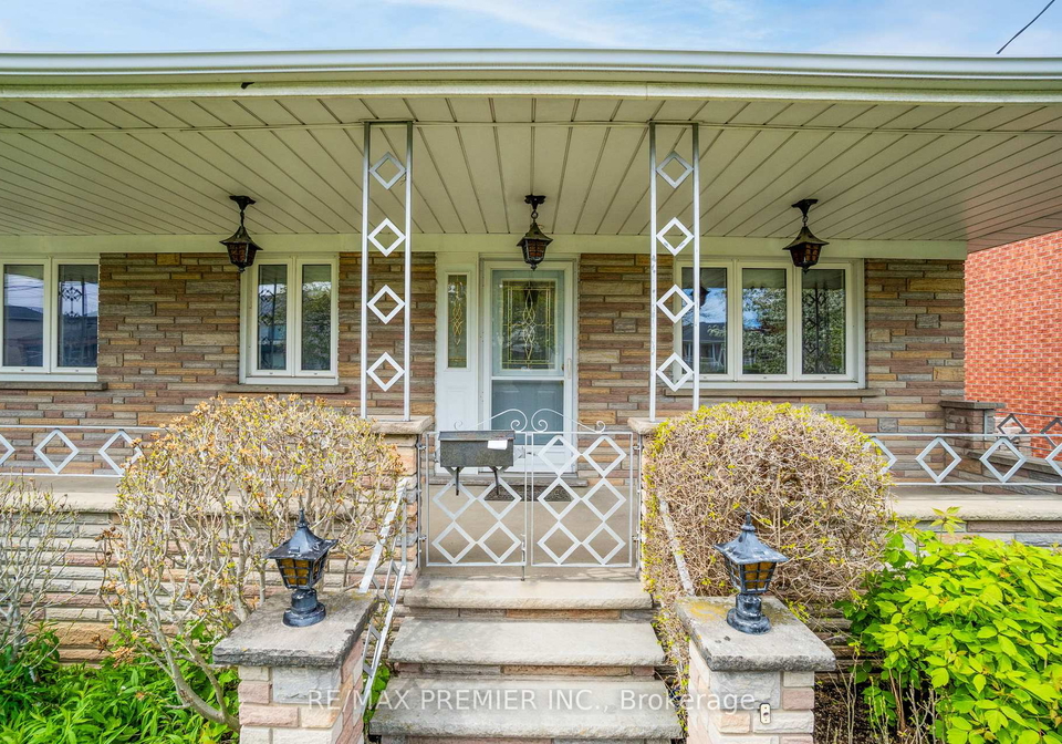 436-rustic-road-north-york-ontario-w13136588