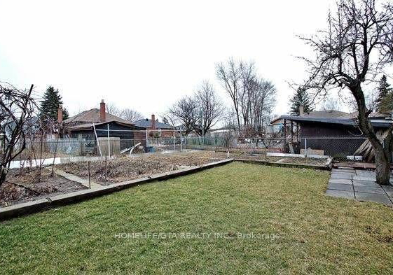 31-dorking-crescent-york-ontario-w13136634