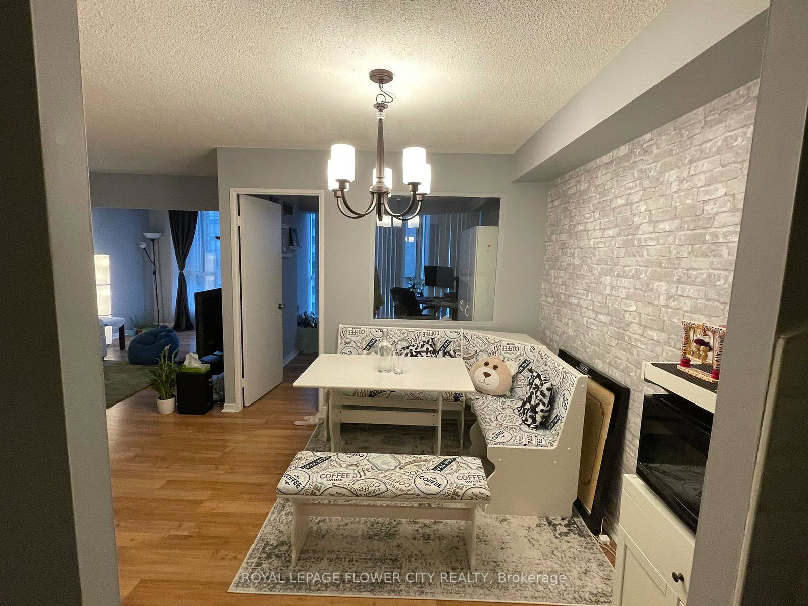 145-hillcrest-avenue-mississauga-ontario-w13136726