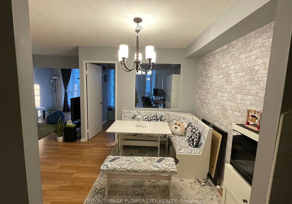 145-hillcrest-avenue-mississauga-ontario-w13136726