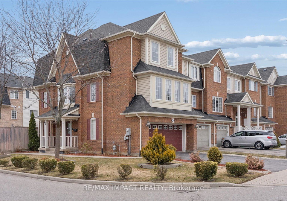 21-decker-hollow-circle-brampton-ontario-w13136774