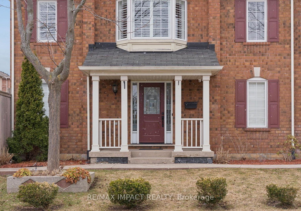 21-decker-hollow-circle-brampton-ontario-w13136774