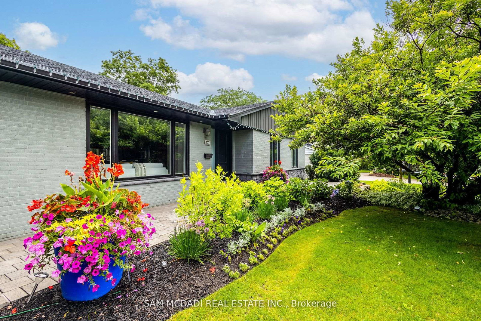 927-ingersoll-court-mississauga-ontario-w13136852