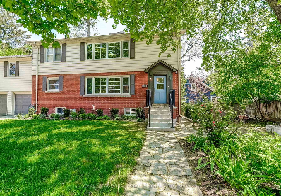 302-maple-avenue-oakville-ontario-w13136912