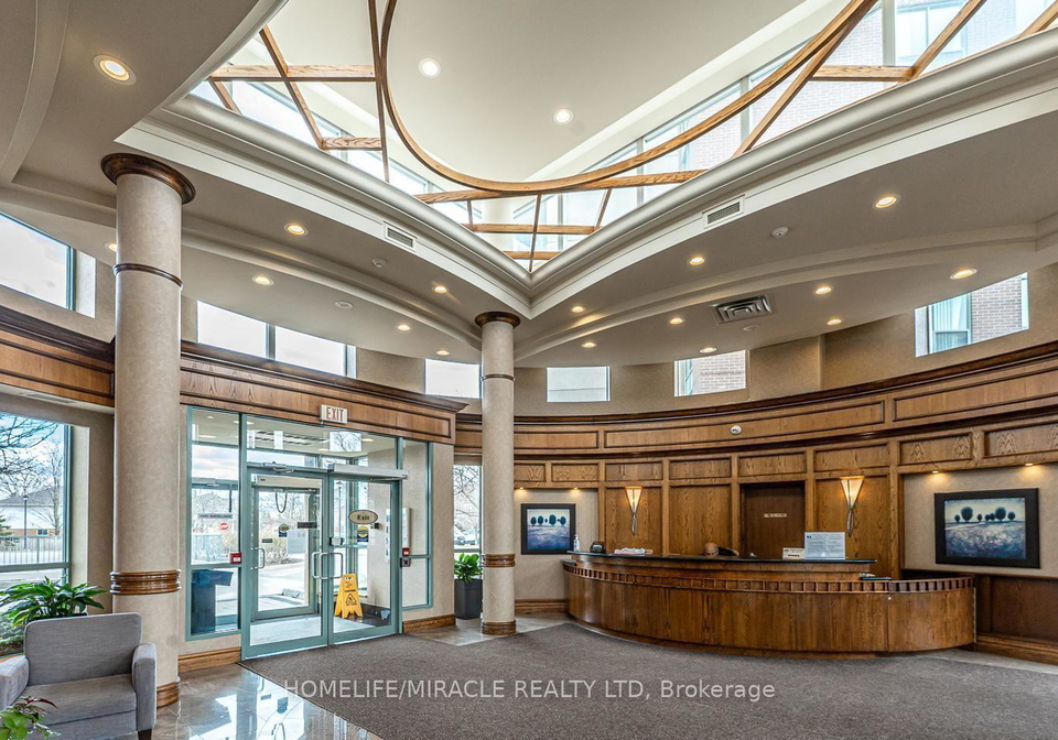 4889-kimbermount-avenue-mississauga-ontario-w13137026