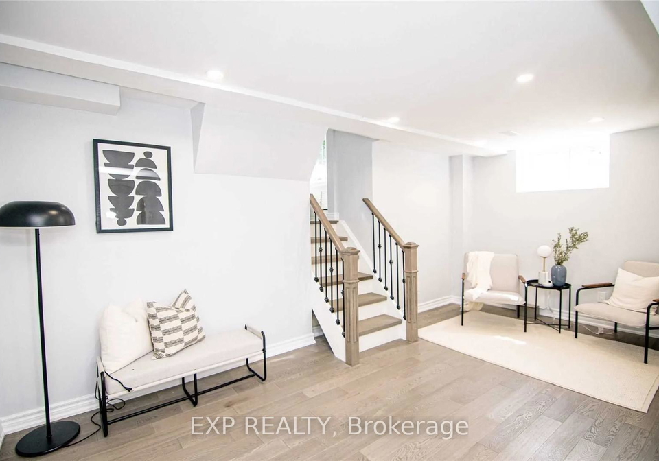 2117-bridge-road-oakville-ontario-w13137072