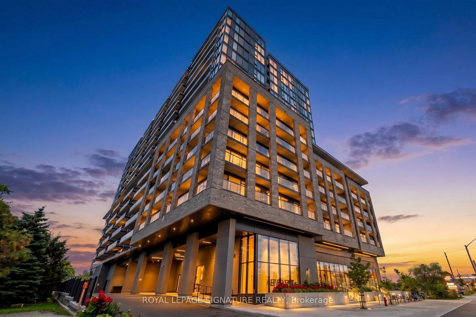 86-dundas-street-e-mississauga-ontario-w13137224