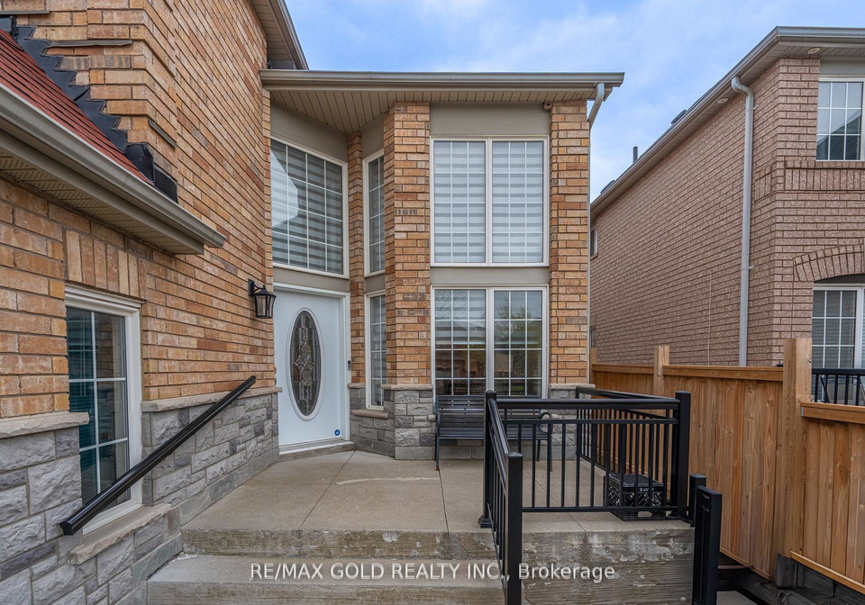 104-sunny-meadow-boulevard-brampton-ontario-w13137236