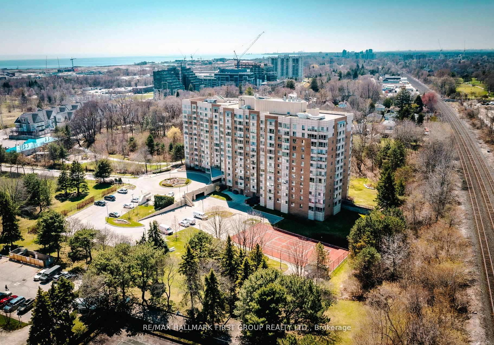 1485-lakeshore-road-e-mississauga-ontario-w13137294
