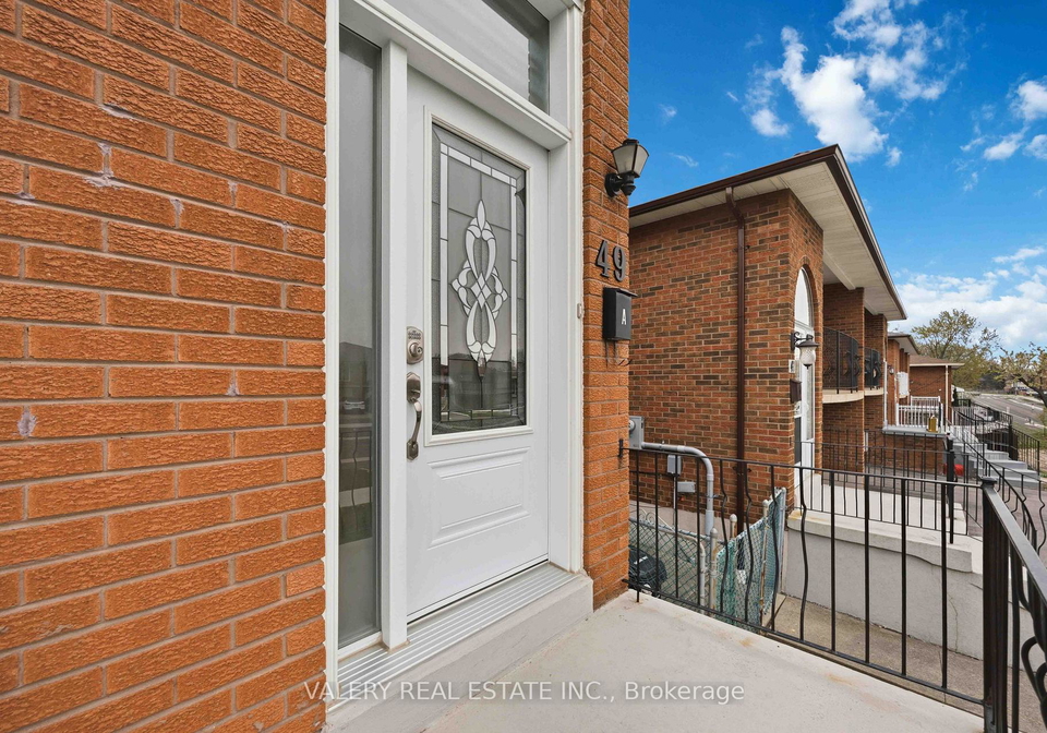 49-sentinel-road-york-ontario-w13137430