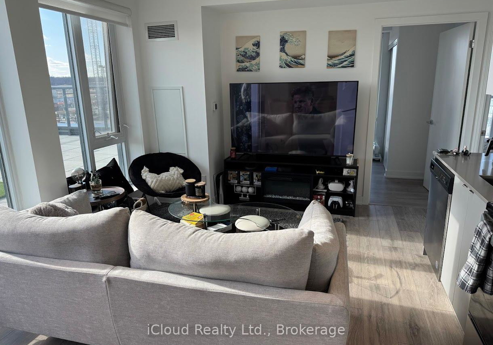 3210-dakota-common-burlington-ontario-w13137494